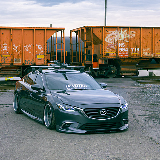 Спойлер вставка между клыками Mazda 6 (рестайлинг) / Atenza GJ (2015 - 2018)